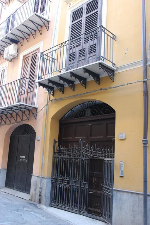 Apartment Basile Palermo Bilik gambar